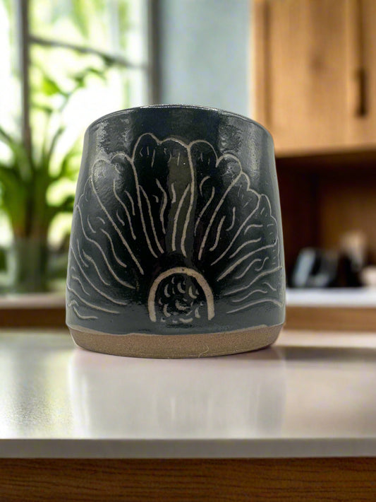 Engraved Flower Cup Black